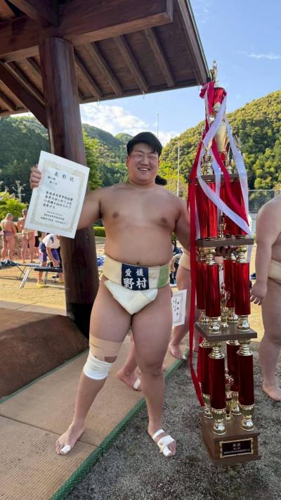 瑛太（トロフィー）